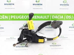 Used Gear stick Renault Megane III Grandtour (KZ) 1.5 dCi 110 Price € 45,00 Margin scheme offered by Snuverink Autodemontage
