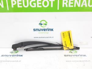 Used Rear wiper arm Renault Megane III Grandtour (KZ) 1.5 dCi 110 Price € 35,00 Margin scheme offered by Snuverink Autodemontage