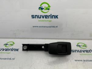 Usagé Guide ceinture de sécurité Opel Vivaro 1.5 CDTI 120 Prix € 48,40 Prix TTC proposé par Snuverink Autodemontage