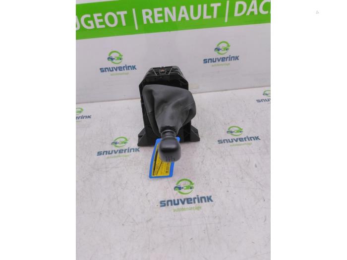 Gear stick from a Peugeot Expert (VA/VB/VE/VF/VY) 2.0 Blue HDi 120 16V 2018