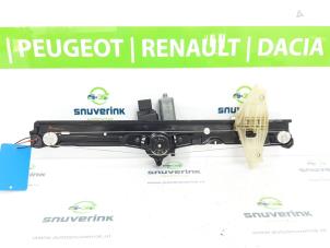 Używane Mechanizm szyby prawej przedniej wersja 2-drzwiowa Peugeot Expert (VA/VB/VE/VF/VY) 2.0 Blue HDi 120 16V Cena € 133,10 Z VAT oferowane przez Snuverink Autodemontage