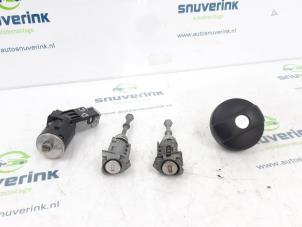 Used Set of locks Peugeot Expert (VA/VB/VE/VF/VY) 2.0 Blue HDi 120 16V Price € 114,95 Inclusive VAT offered by Snuverink Autodemontage