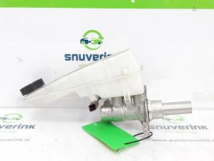 Used Master cylinder Opel Vivaro 1.5 CDTI 120 Price € 48,40 Inclusive VAT offered by Snuverink Autodemontage