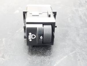 Used AIH headlight switch Opel Vivaro 1.5 CDTI 120 Price € 24,20 Inclusive VAT offered by Snuverink Autodemontage