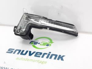 Usagé Feu clignotant droit Renault Zoé (AG) R135 Prix € 20,00 Règlement à la marge proposé par Snuverink Autodemontage