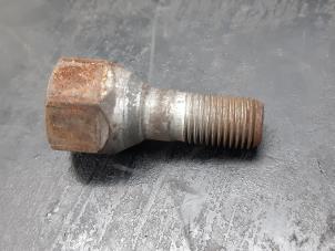 Used Set of wheel bolts Fiat Ducato (230/231/232) 2.8 id TD Price € 25,00 Margin scheme offered by Snuverink Autodemontage