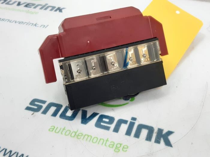 Fuse box Renault Kadjar 1.3 TCE 140 FAP 16V 243454JA0A RENAULT