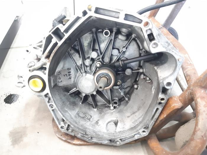 Gebrauchte Getriebe Renault Clio III (BR/CR) 1.5 dCi 105 Preis € 79,98 Margenregelung angeboten von Snuverink Autodemontage