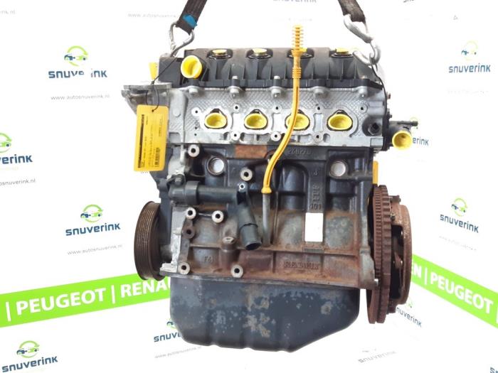 Motor van een Renault Twingo II (CN) 1.2 16V 2010
