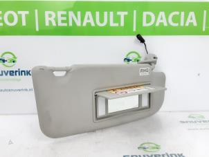 Usados Visera Renault Kadjar (RFEH) 1.3 TCE 140 FAP 16V Precio € 35,00 Norma de margen ofrecido por Snuverink Autodemontage
