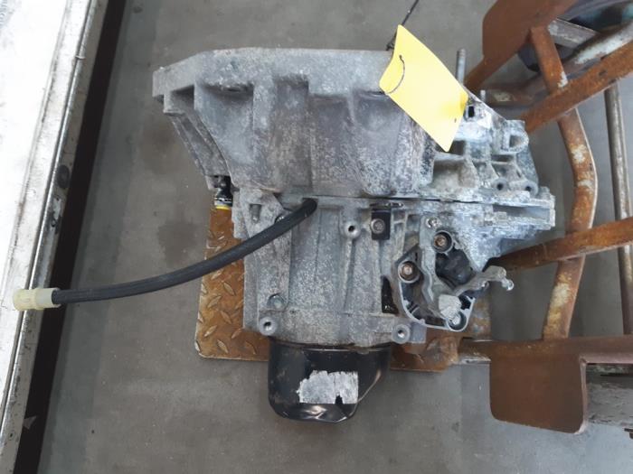 Gearbox Renault Twingo II 1.5 dCi 90 FAP - 7701767501 K9K820 JR5308