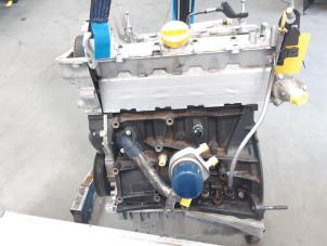 Usados Motor Renault Laguna Coupé (DT) 2.0 Turbo 16V GT Precio € 1.650,00 Norma de margen ofrecido por Snuverink Autodemontage