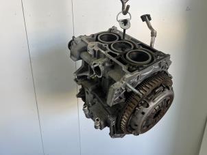 Used Engine crankcase Renault Clio IV Estate/Grandtour (7R) 0.9 Energy TCE 90 12V Price € 375,00 Margin scheme offered by Snuverink Autodemontage