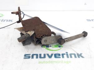 Used Xenon height adjustment Peugeot 607 (9D/U) 2.7 HDi V6 24V Price € 40,00 Margin scheme offered by Snuverink Autodemontage