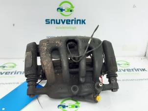 Used Front brake calliper, right Peugeot 607 (9D/U) 2.7 HDi V6 24V Price € 40,00 Margin scheme offered by Snuverink Autodemontage