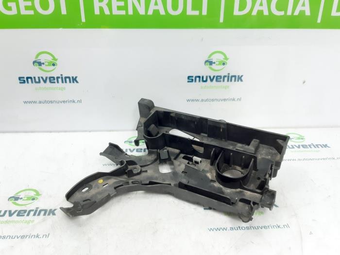 Usagé Divers Renault Laguna Coupé (DT) 2.0 Turbo 16V GT Prix € 18,00 Règlement à la marge proposé par Snuverink Autodemontage