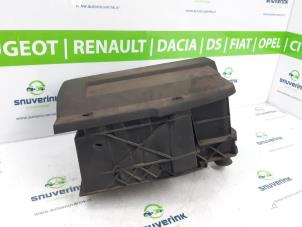 Used Battery box Renault Laguna Coupé (DT) 2.0 Turbo 16V GT Price € 40,00 Margin scheme offered by Snuverink Autodemontage