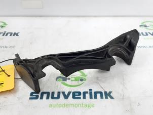 Used Support (miscellaneous) Renault Laguna Coupé (DT) 2.0 Turbo 16V GT Price € 25,00 Margin scheme offered by Snuverink Autodemontage