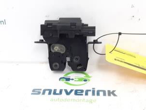 Used Tank flap lock motor Renault Laguna Coupé (DT) 2.0 Turbo 16V GT Price on request offered by Snuverink Autodemontage