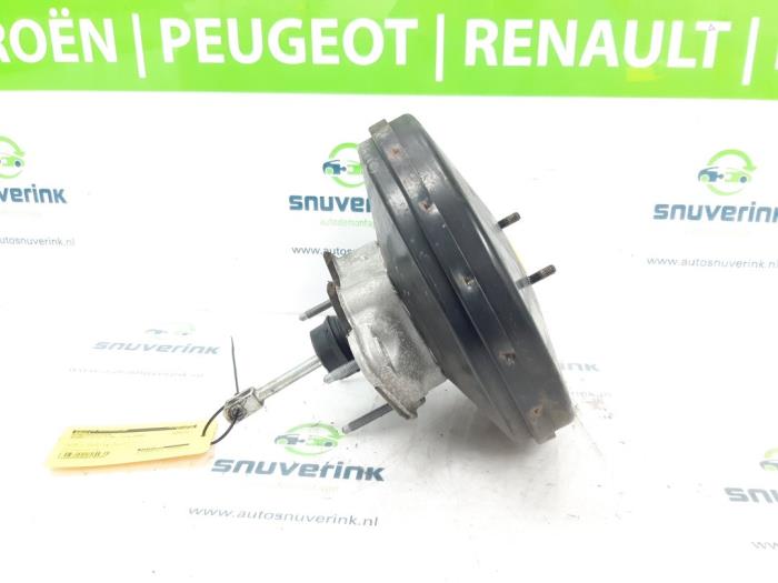 Usagé Servo frein Renault Clio III (BR/CR) 1.2 16V 75 Prix € 55,00 Règlement à la marge proposé par Snuverink Autodemontage