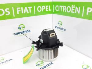 Usagé Ventilateur chauffage Opel Vivaro 2.0 CDTI 122 Prix € 60,50 Prix TTC proposé par Snuverink Autodemontage
