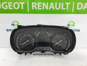 Used Instrument panel Opel Vivaro 2.0 CDTI 122 Price € 272,25 Inclusive VAT offered by Snuverink Autodemontage