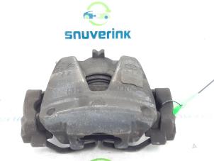 Used Front brake calliper, right Opel Vivaro 2.0 CDTI 122 Price € 54,45 Inclusive VAT offered by Snuverink Autodemontage