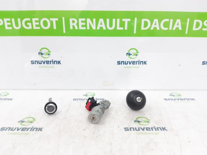 Gebrauchte Schlossset Renault Wind (EN/E4) 1.2 16V GT TCE eco2 Preis € 149,99 Margenregelung angeboten von Snuverink Autodemontage