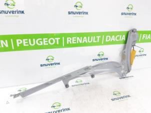 Usagé Charnière hayon Renault Wind (EN/E4) 1.2 16V GT TCE eco2 Prix sur demande proposé par Snuverink Autodemontage