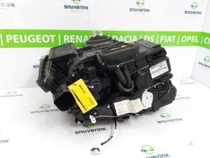 Usados Cuerpo de calefactor Renault Wind (EN/E4) 1.2 16V GT TCE eco2 Precio € 200,00 Norma de margen ofrecido por Snuverink Autodemontage