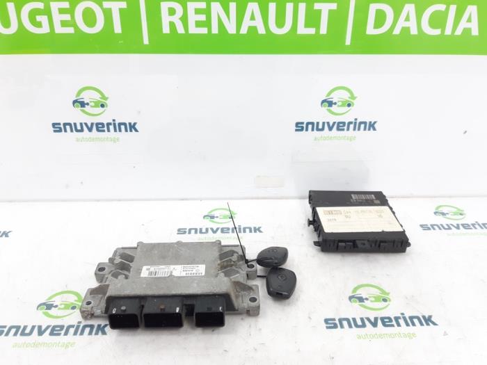 Używane Komputer sterowania silnika Renault Twingo II (CN) 1.2 16V Cena € 149,98 Procedura marży oferowane przez Snuverink Autodemontage