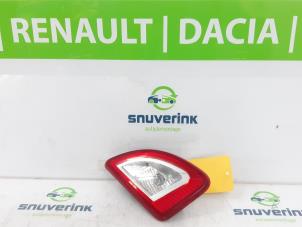 Usagé Feu arrière gauche Renault Twingo II (CN) 1.2 16V Prix € 20,00 Règlement à la marge proposé par Snuverink Autodemontage