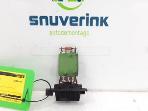 Usados Resistencia de calefactor Opel Corsa D 1.4 16V Twinport Precio de solicitud ofrecido por Snuverink Autodemontage