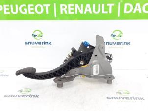 Usados Pedal de embrague Renault Megane III Grandtour (KZ) 1.5 dCi 110 Precio € 151,25 IVA incluido ofrecido por Snuverink Autodemontage