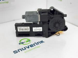 Used Door window motor Renault Megane III Grandtour (KZ) 1.5 dCi 110 Price € 48,40 Inclusive VAT offered by Snuverink Autodemontage