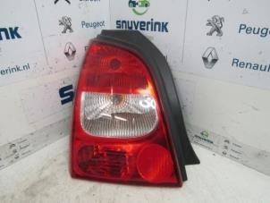 Gebrauchte Rücklicht links Renault Twingo II (CN) 1.2 16V Preis € 20,00 Margenregelung angeboten von Snuverink Autodemontage