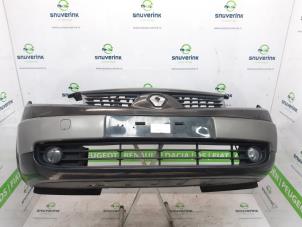 Gebrauchte Stoßstange vorne Renault Scénic II (JM) 2.0 16V Preis € 125,00 Margenregelung angeboten von Snuverink Autodemontage