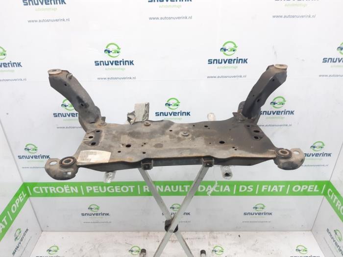 Usados Subchasis Volvo V40 (MV) 1.6 D2 Precio € 74,99 Norma de margen ofrecido por Snuverink Autodemontage