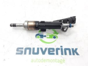 Usados Inyector (inyección de gasolina) Peugeot 308 SW (L4/L9/LC/LJ/LR) 1.2 12V e-THP PureTech 110 Precio € 34,00 Norma de margen ofrecido por Snuverink Autodemontage