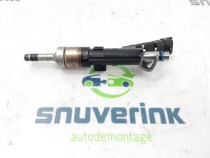 Usados Inyector (inyección de gasolina) Peugeot 308 SW (L4/L9/LC/LJ/LR) 1.2 12V e-THP PureTech 110 Precio € 34,00 Norma de margen ofrecido por Snuverink Autodemontage