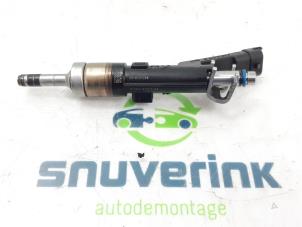 Usados Inyector (inyección de gasolina) Peugeot 308 SW (L4/L9/LC/LJ/LR) 1.2 12V e-THP PureTech 110 Precio € 34,00 Norma de margen ofrecido por Snuverink Autodemontage