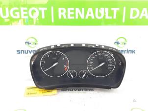 Used Instrument panel Renault Laguna III Estate (KT) 2.0 dCi 16V 130 Price € 140,00 Margin scheme offered by Snuverink Autodemontage