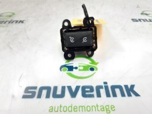 Used Cruise control switch Renault Laguna III Estate (KT) 2.0 dCi 16V 130 Price € 25,00 Margin scheme offered by Snuverink Autodemontage