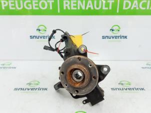 Used Knuckle, front right Renault Clio IV Estate/Grandtour (7R) 0.9 Energy TCE 90 12V Price € 30,00 Margin scheme offered by Snuverink Autodemontage