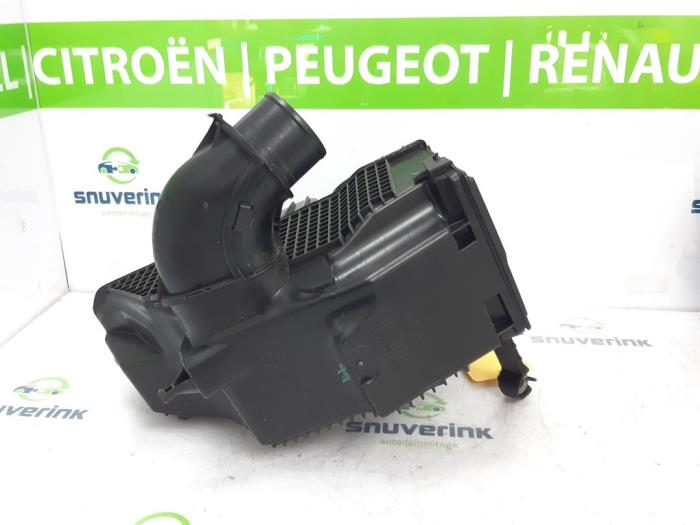 Air box from a Renault Clio IV Estate/Grandtour (7R) 0.9 Energy TCE 90 12V 2018