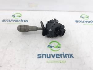 Used Indicator switch Renault Twingo (C06) 1.2 Price € 15,00 Margin scheme offered by Snuverink Autodemontage