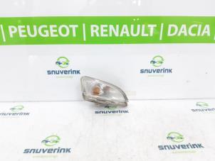 Used Indicator, right Renault Twingo II (CN) 1.2 16V Price € 20,00 Margin scheme offered by Snuverink Autodemontage