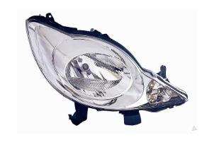 New Headlight, right Peugeot 107 Price € 133,10 Inclusive VAT offered by Snuverink Autodemontage