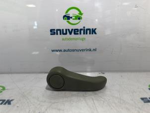 Used Electric seat switch Renault Twingo (C06) 1.2 16V Price € 35,00 Margin scheme offered by Snuverink Autodemontage