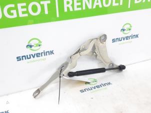 Used Bonnet Hinge Mini Clubman (R55) 1.6 16V Cooper Price € 30,00 Margin scheme offered by Snuverink Autodemontage